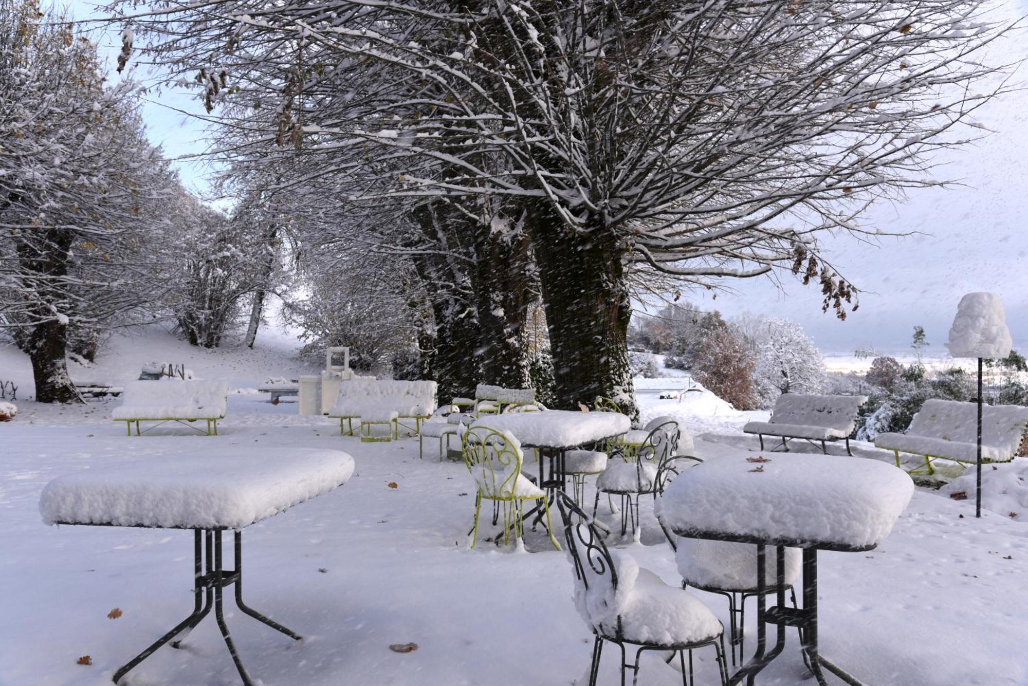 Le Domaine De Dony Villa Balbins Buitenkant foto